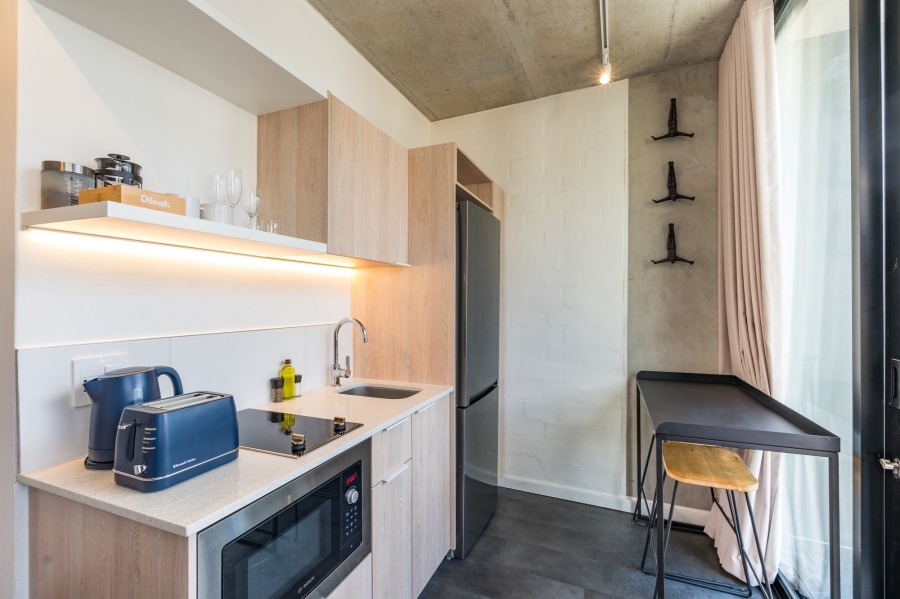 1 Bedroom Property for Sale in Sea Point Western Cape